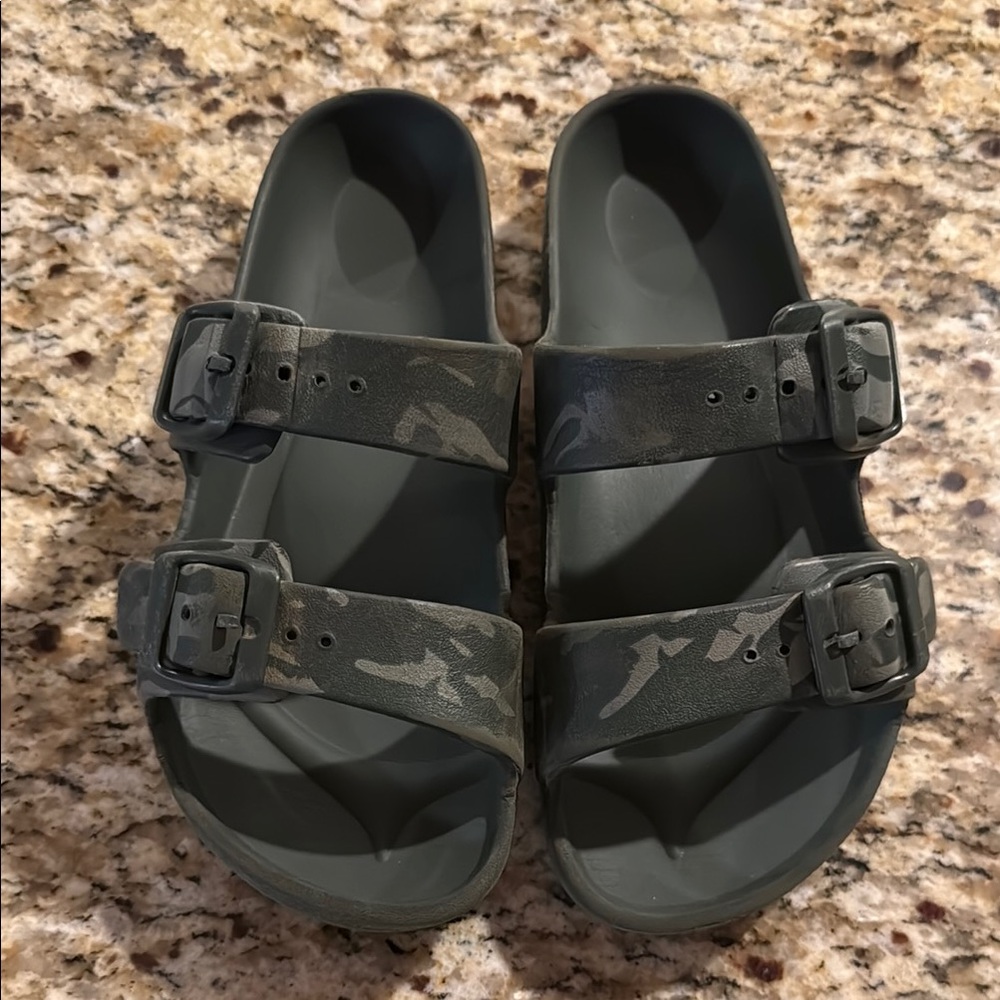 Camouflage Double Buckle Sandals
